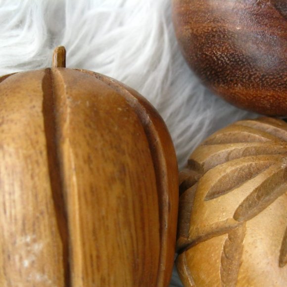 VTG Wooden Fruit Lot of 10 Grape Banana Apple Pear - Picture 5 of 6